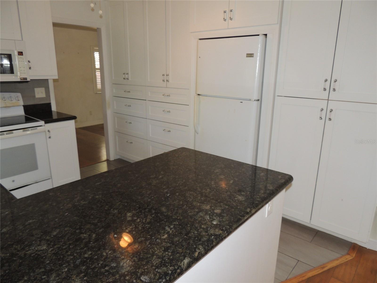 Image 6 of 25 For 2920 54th Avenue