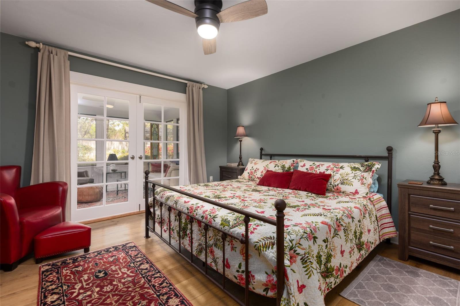 Image 27 of 48 For 3930 32nd Place