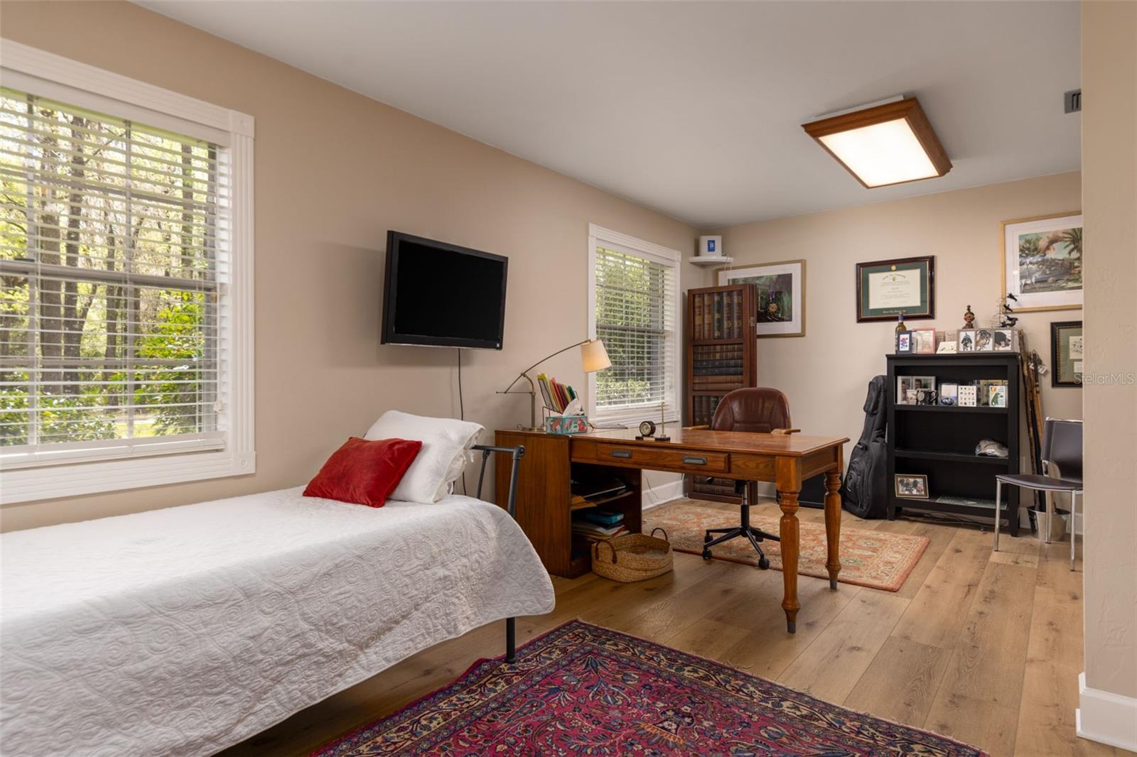 Image 31 of 48 For 3930 32nd Place