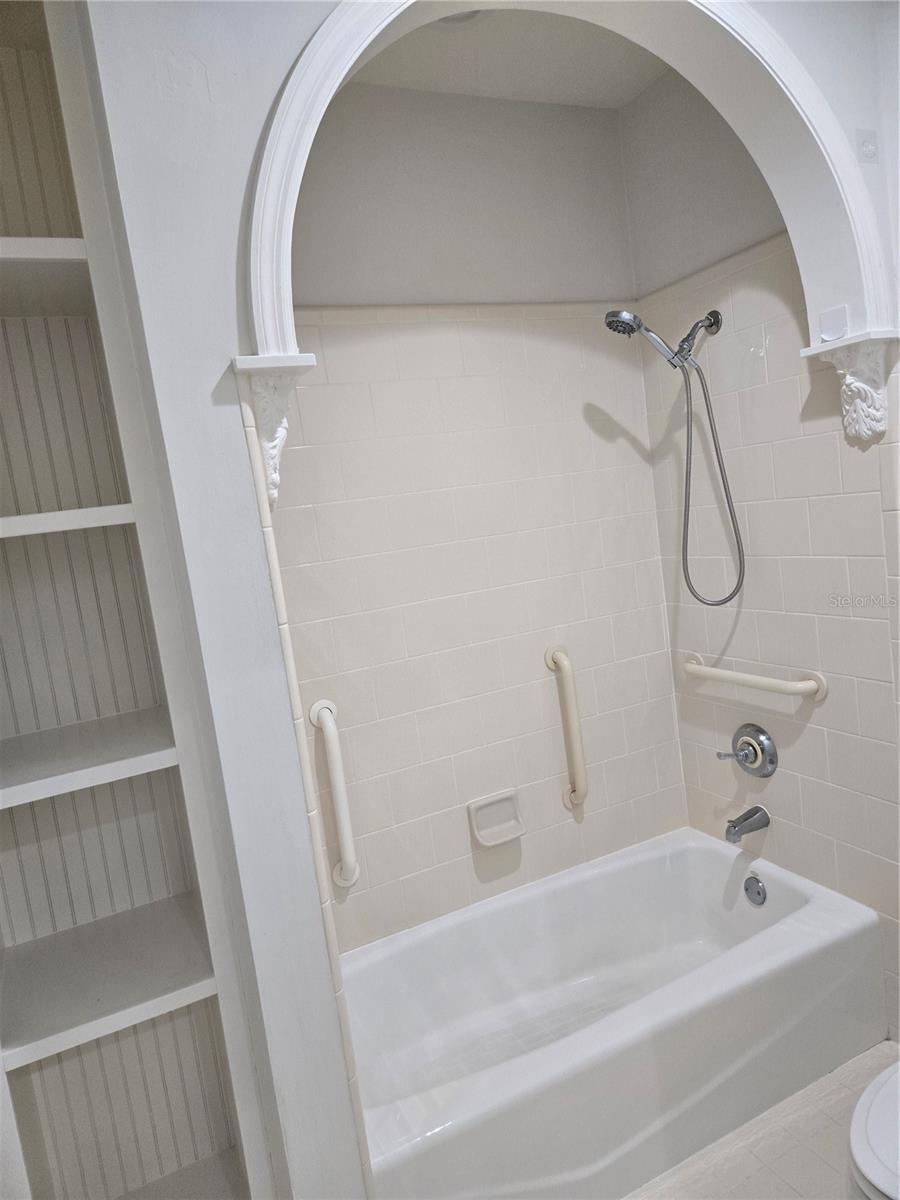 Image 39 of 59 For 6714 40th Terrace