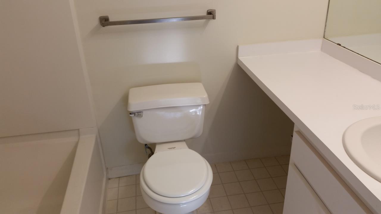 Image 6 of 17 For 3921 34th Street 216