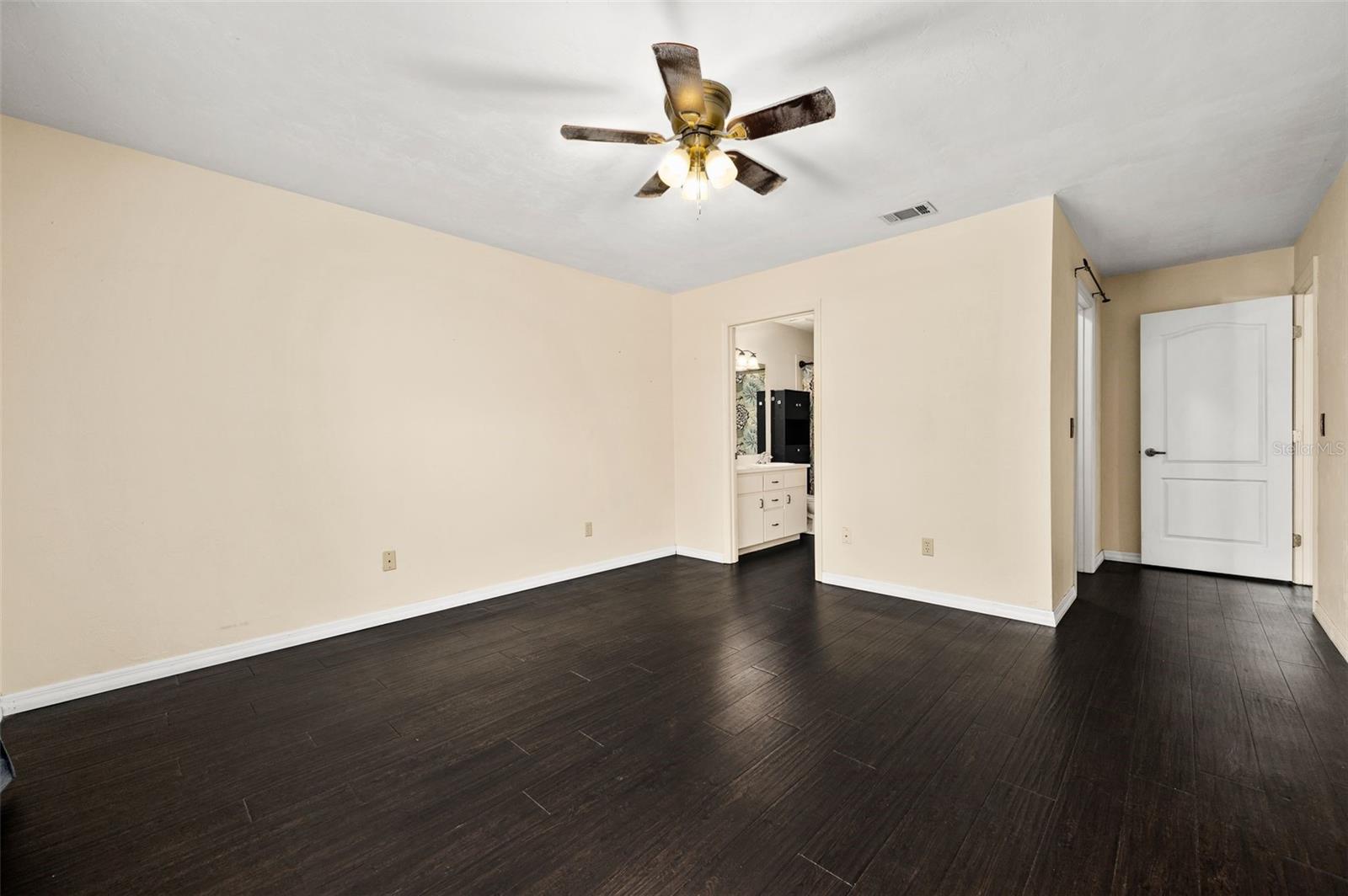 Image 19 of 40 For 16319 120th Place