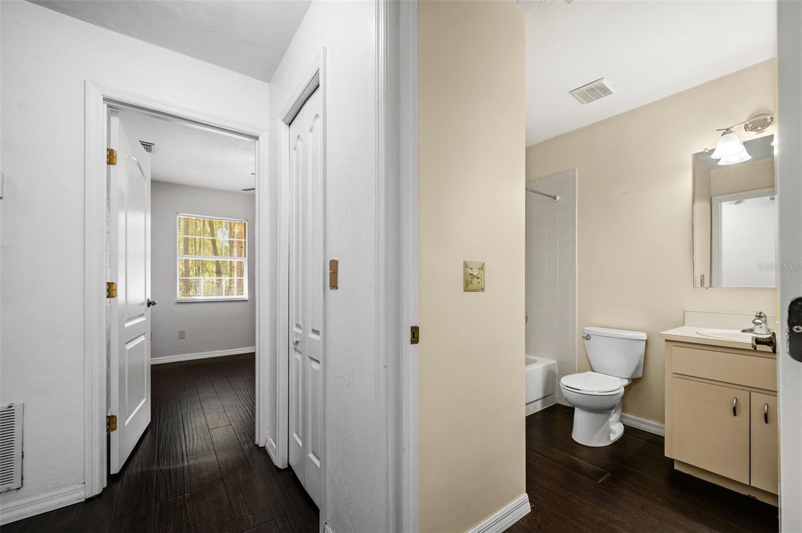 Image 24 of 40 For 16319 120th Place