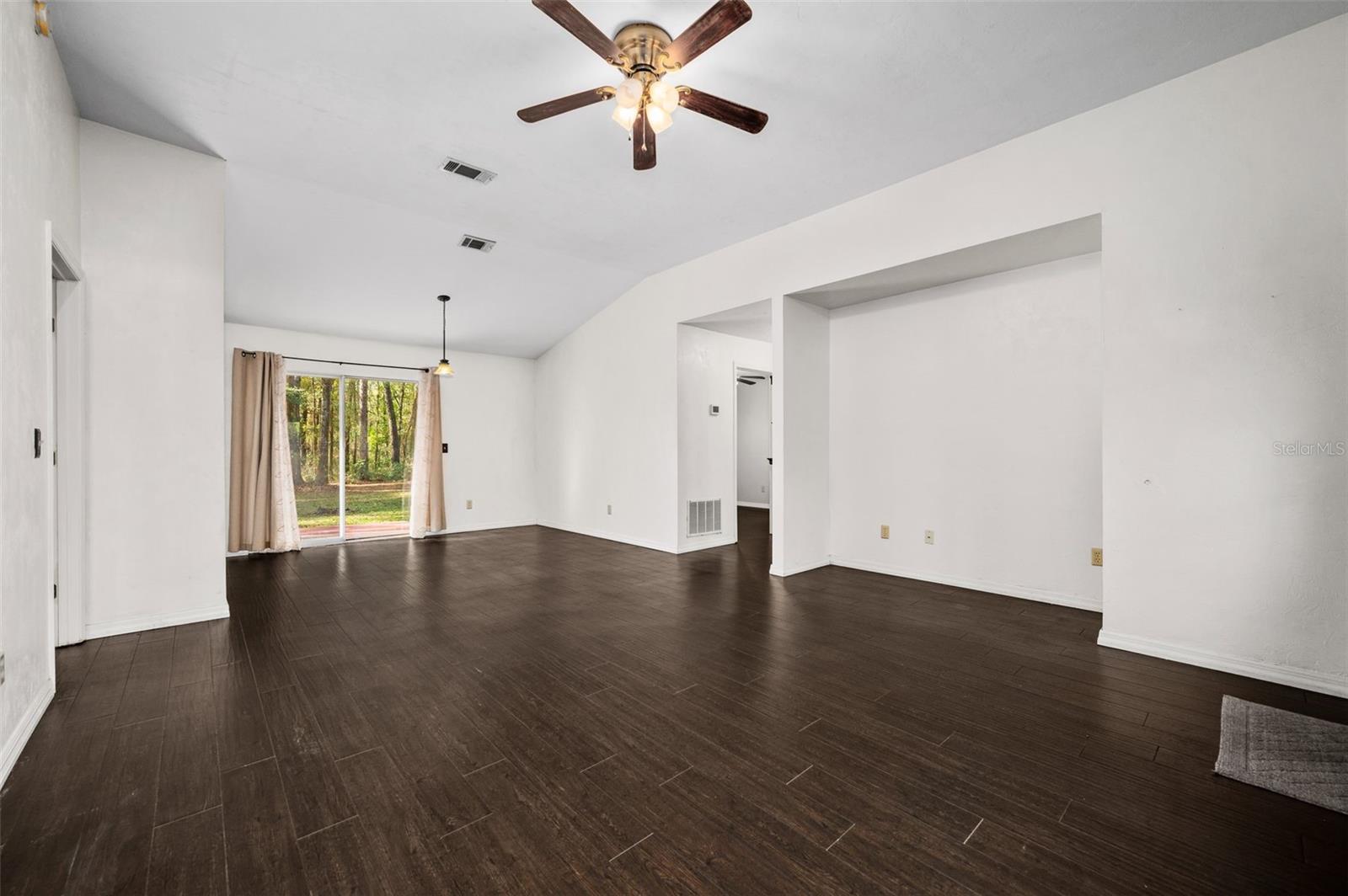 Image 6 of 40 For 16319 120th Place