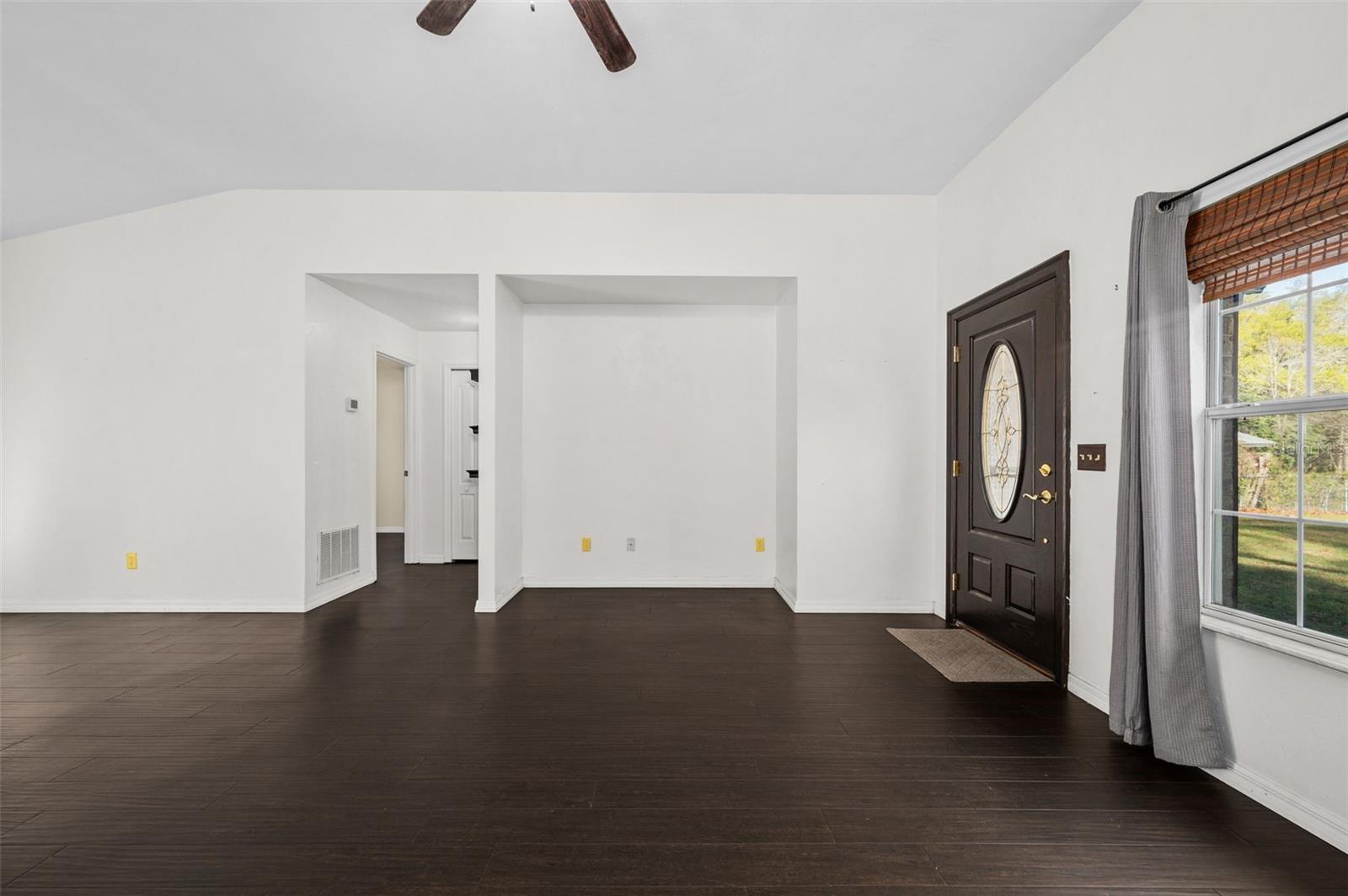 Image 7 of 40 For 16319 120th Place