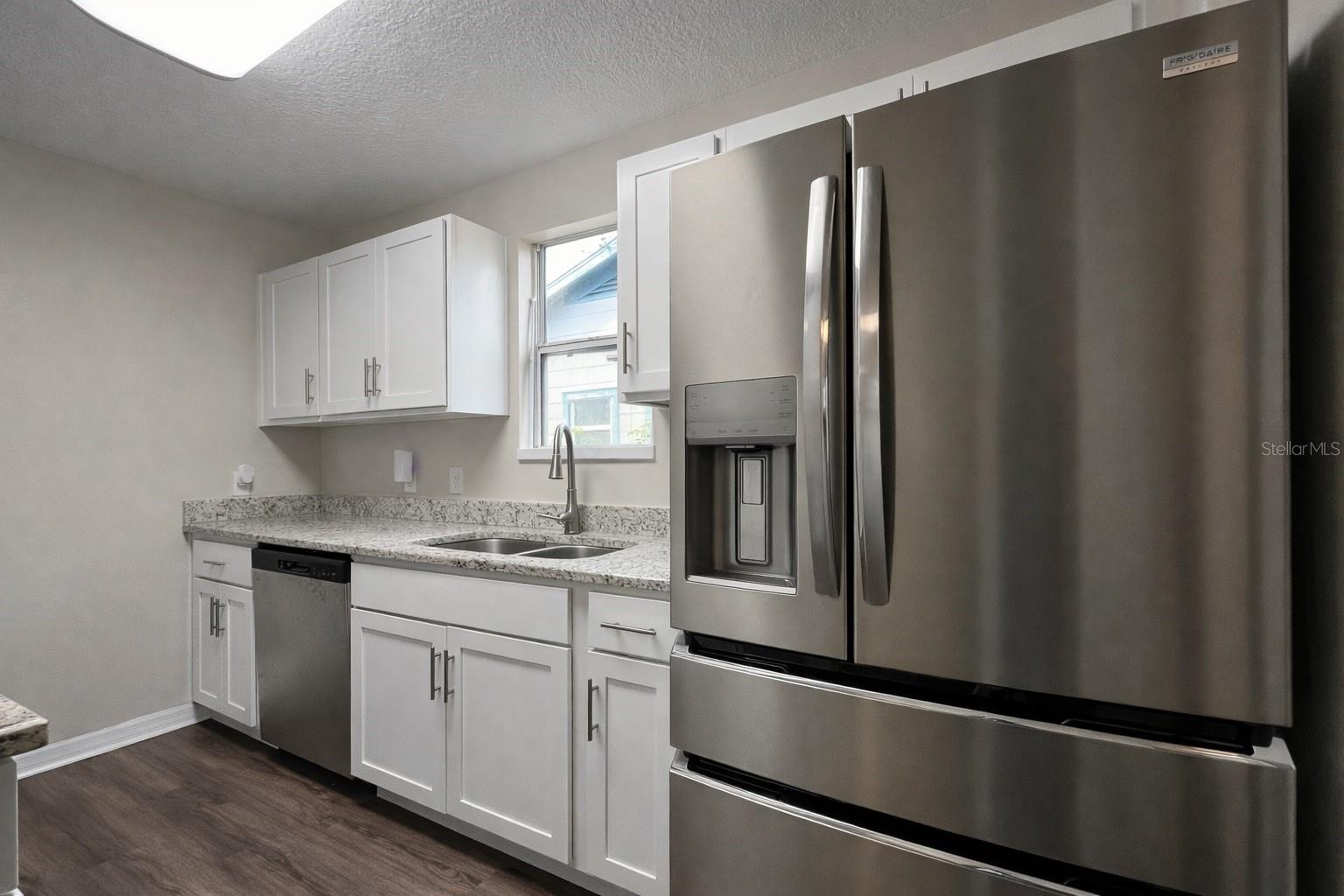 Image 10 of 33 For 509 Murray Drive