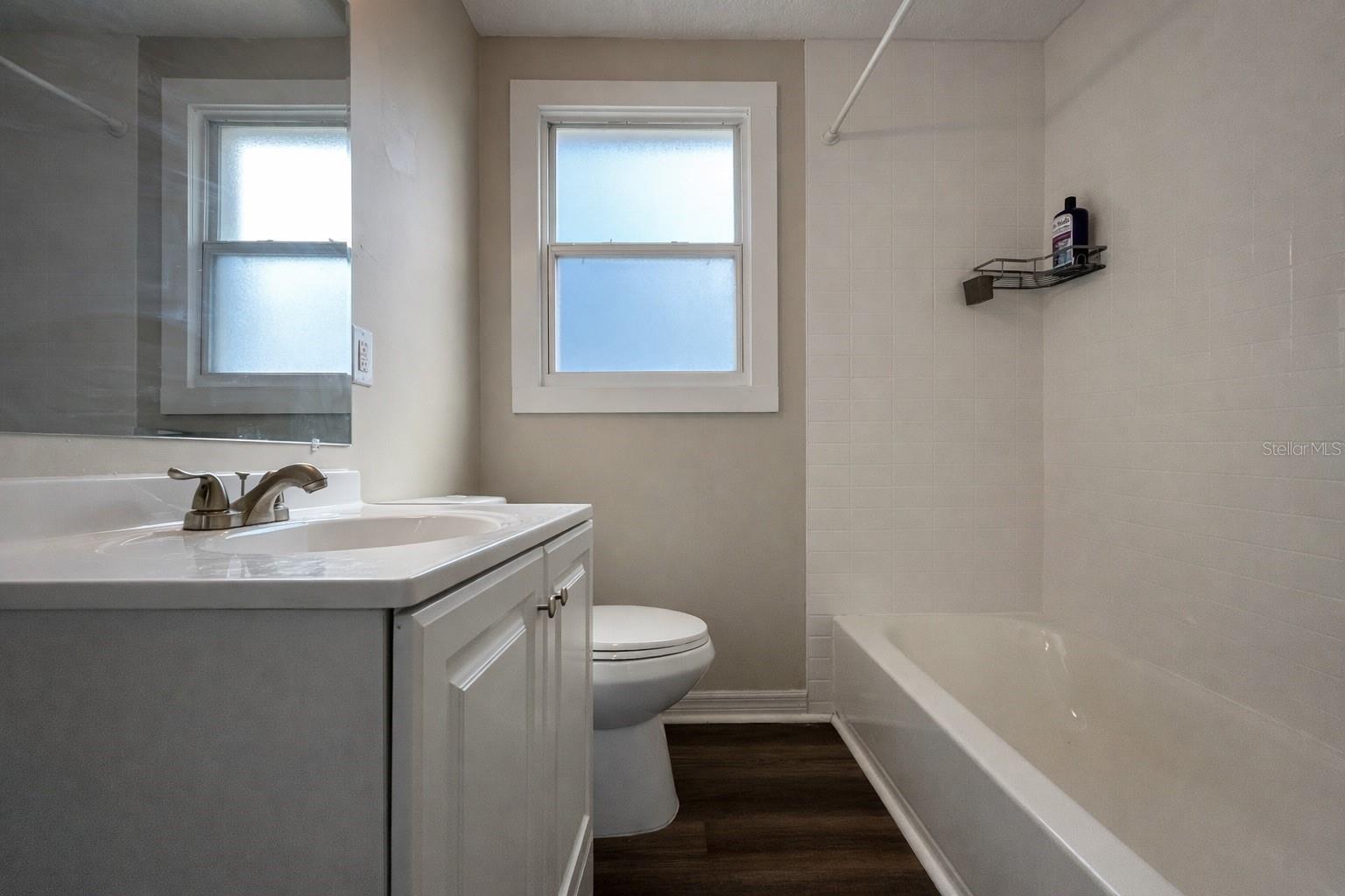 Image 22 of 33 For 509 Murray Drive