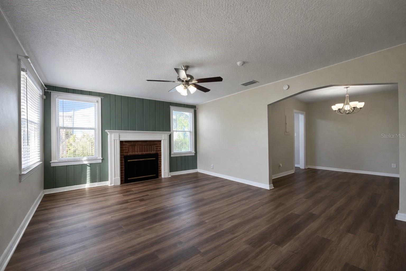 Image 7 of 33 For 509 Murray Drive