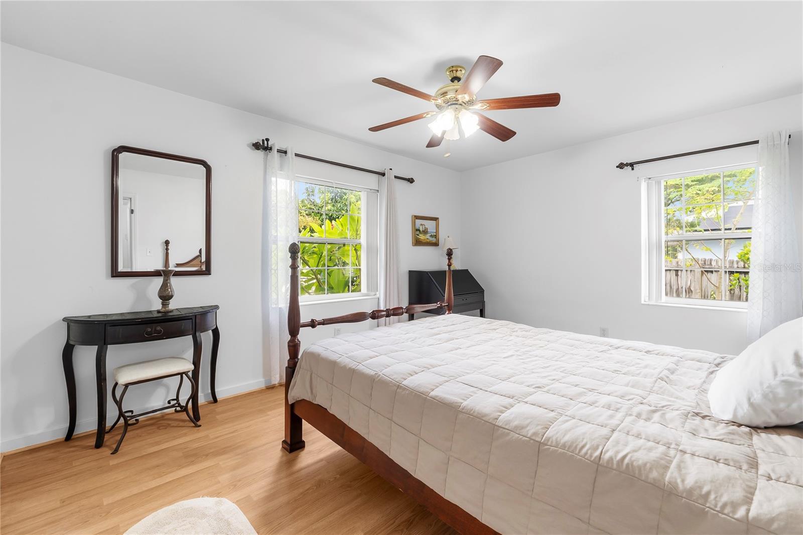 Image 21 of 41 For 1701 38th Avenue