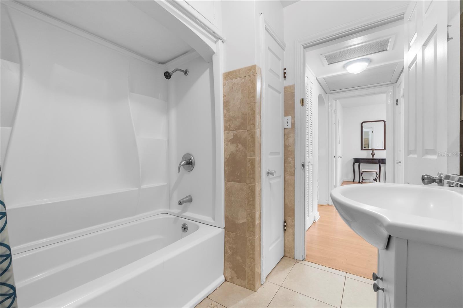 Image 22 of 41 For 1701 38th Avenue