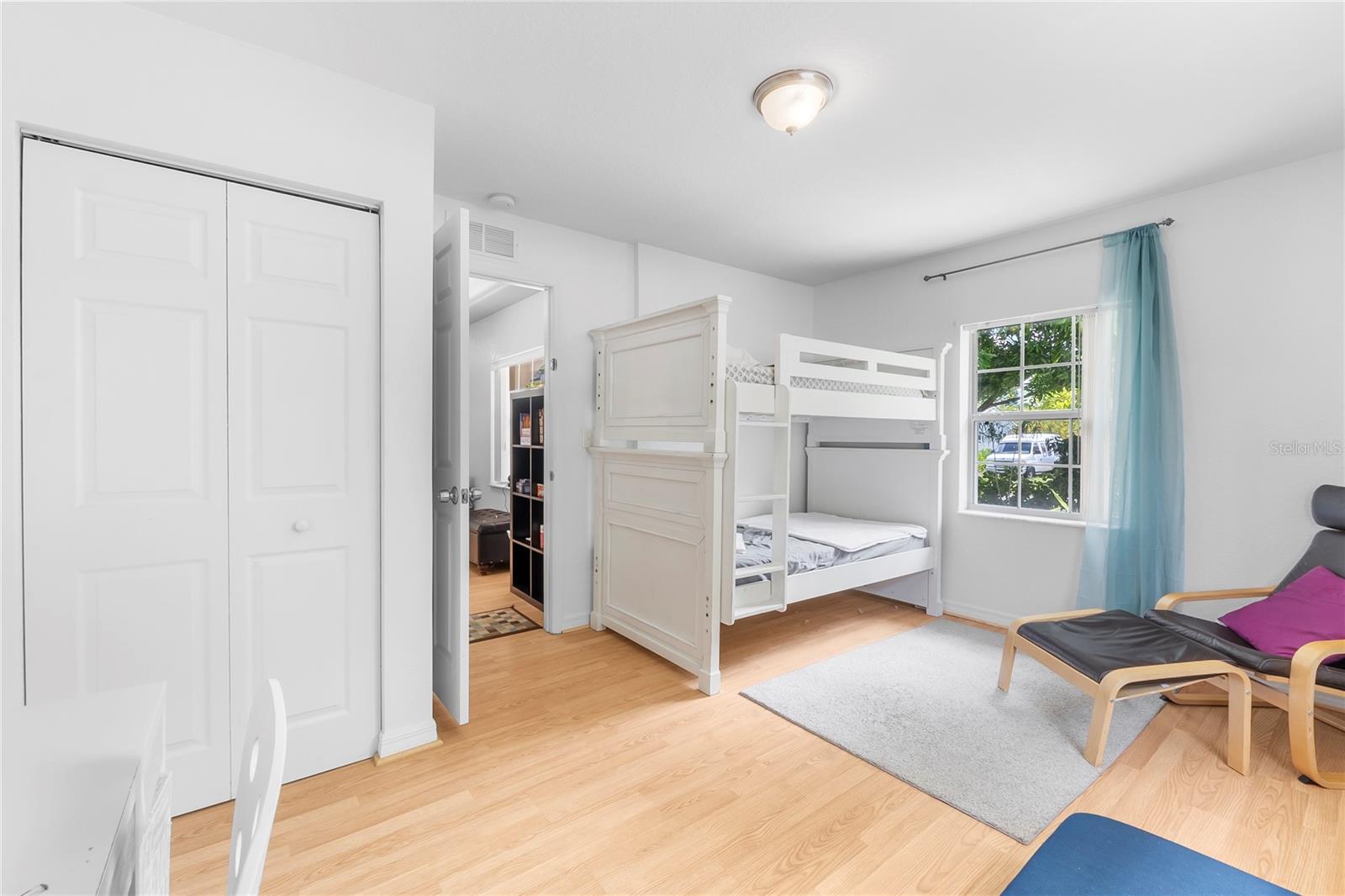 Image 33 of 41 For 1701 38th Avenue