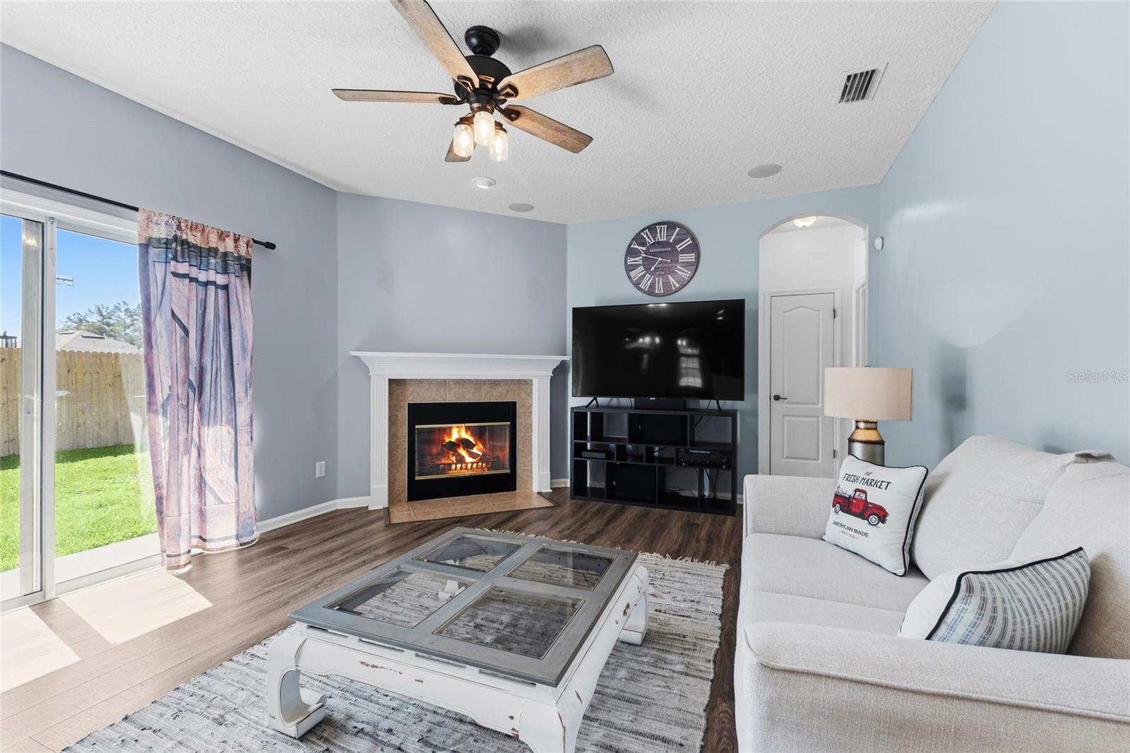 Image 20 of 38 For 45095 Dutton Way