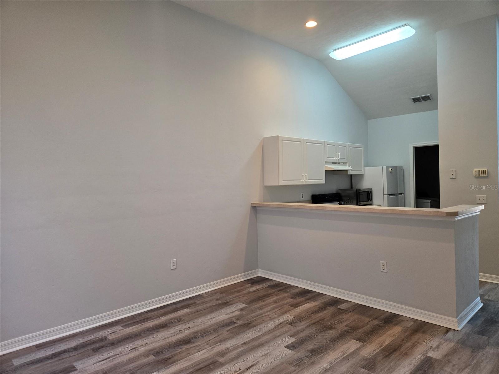 Image 12 of 48 For 13200 Newberry Road Z145