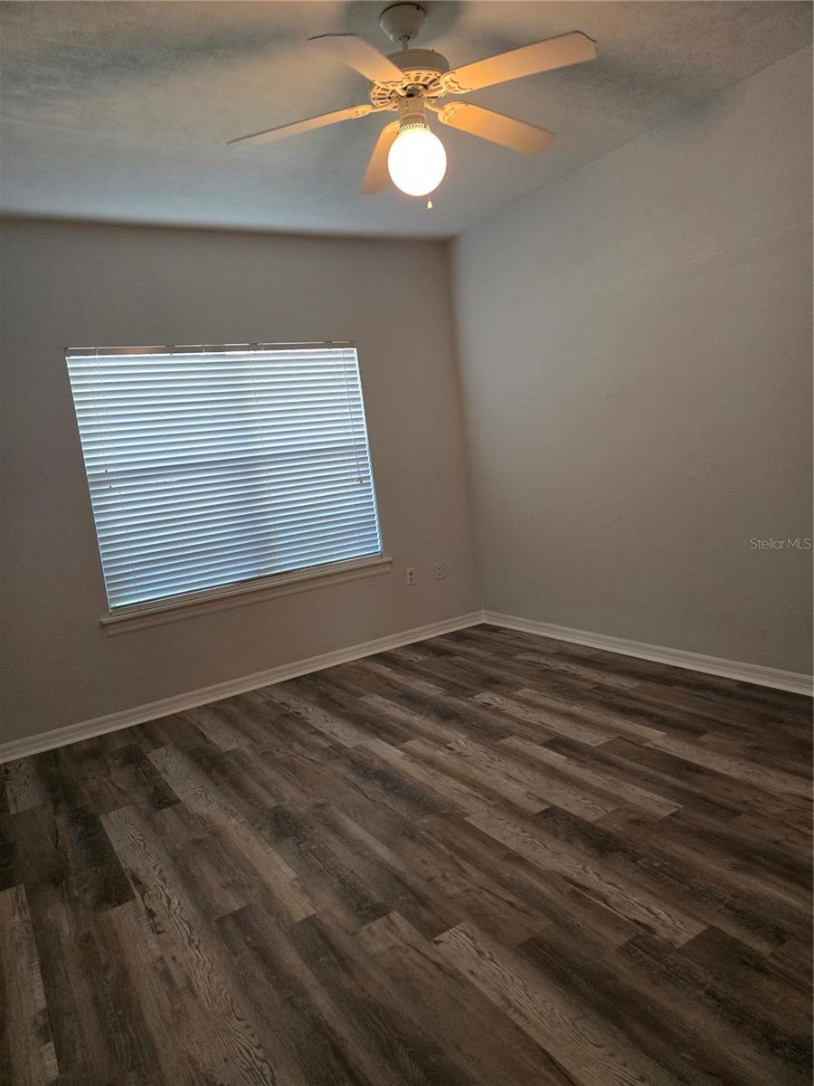 Image 21 of 48 For 13200 Newberry Road Z145