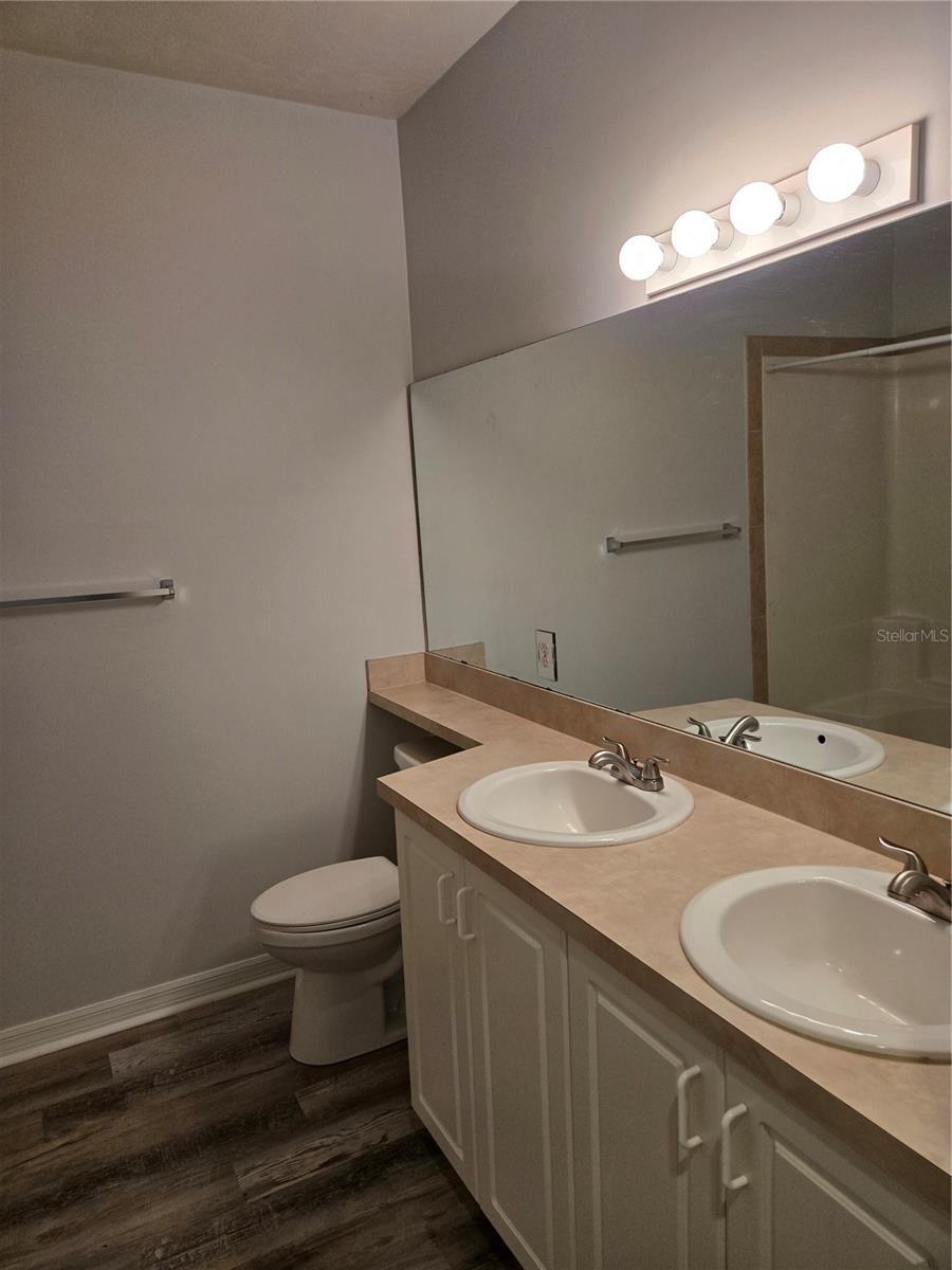 Image 25 of 48 For 13200 Newberry Road Z145