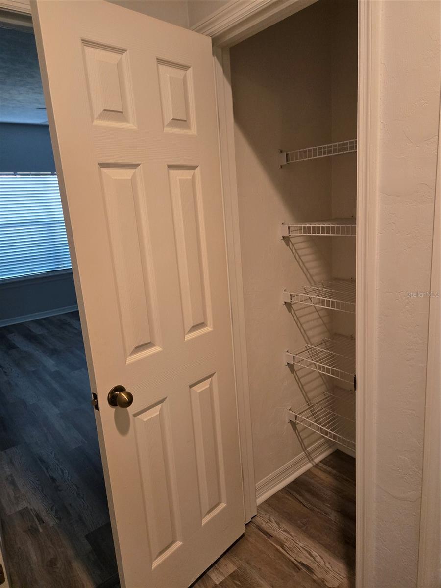 Image 29 of 48 For 13200 Newberry Road Z145