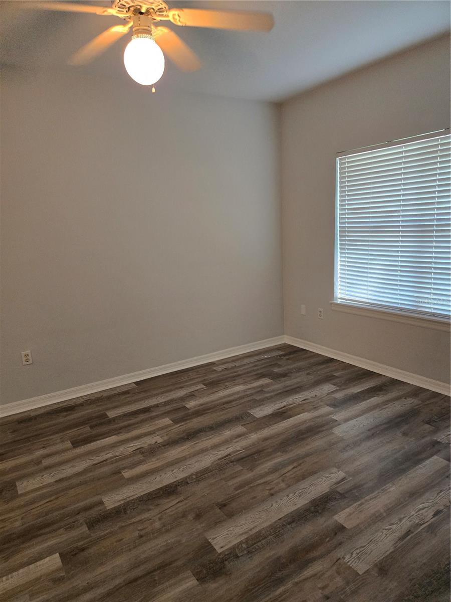 Image 30 of 48 For 13200 Newberry Road Z145