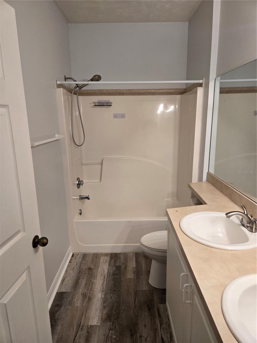 Image 32 of 48 For 13200 Newberry Road Z145