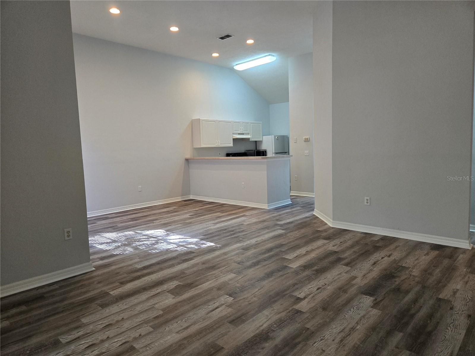 Image 7 of 48 For 13200 Newberry Road Z145