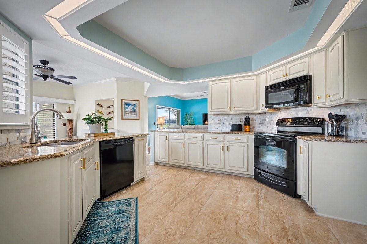 Image 3 of 79 For 1882 Royal Lytham Court