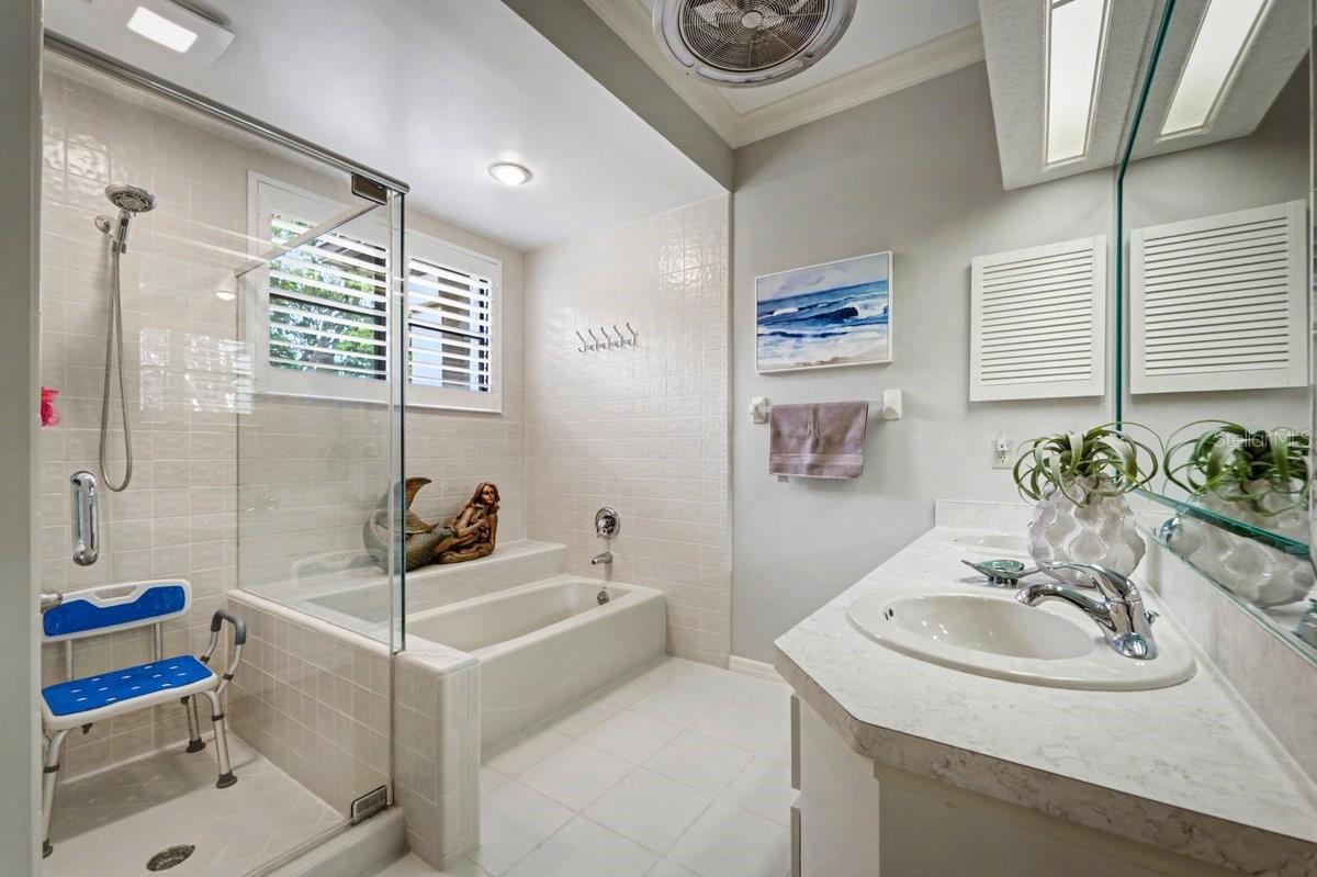 Image 5 of 79 For 1882 Royal Lytham Court