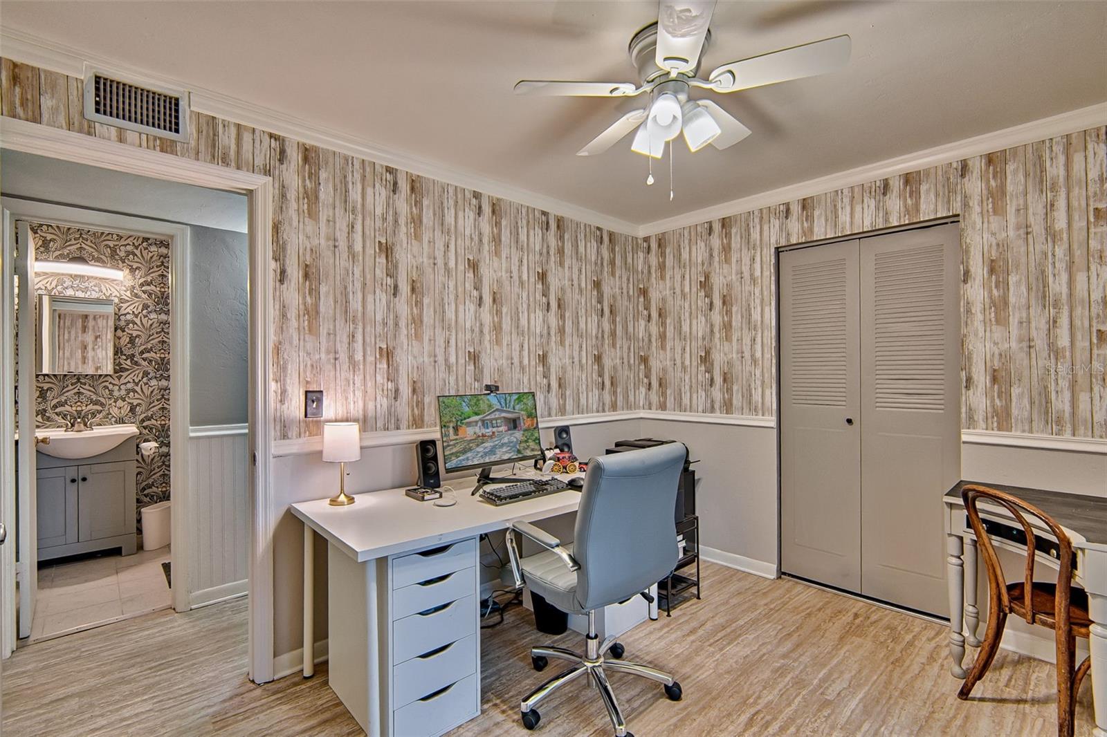 Image 11 of 26 For 22434 176th Avenue