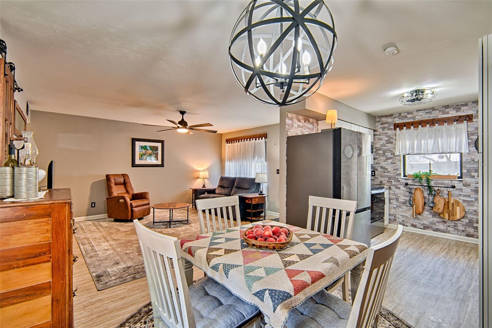 Image 6 of 26 For 22434 176th Avenue