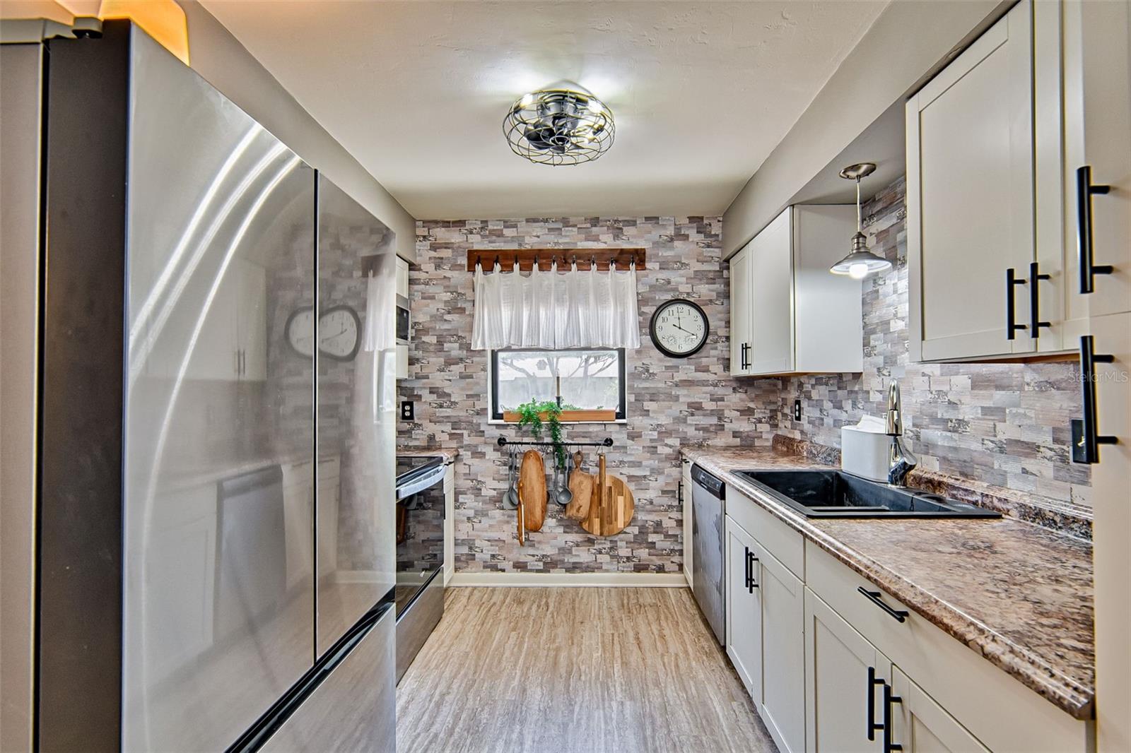 Image 7 of 26 For 22434 176th Avenue