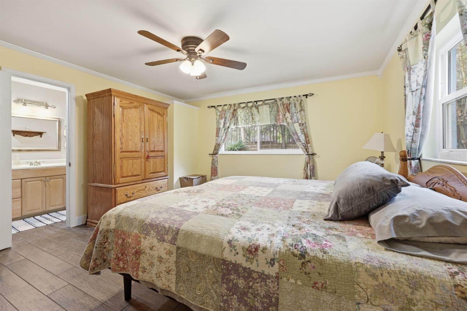 Image 17 of 38 For 2905 100th Street