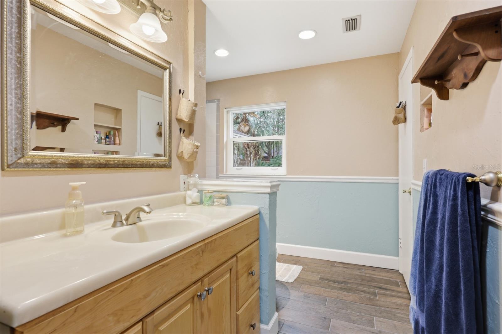 Image 18 of 38 For 2905 100th Street