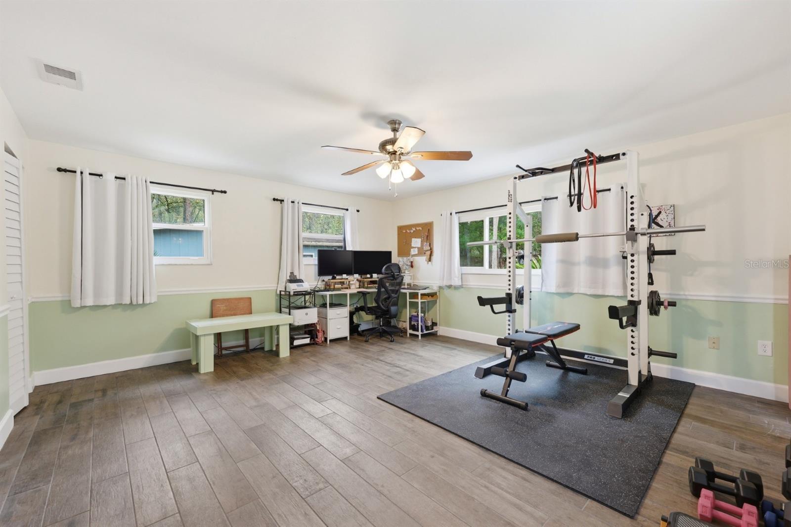 Image 23 of 38 For 2905 100th Street