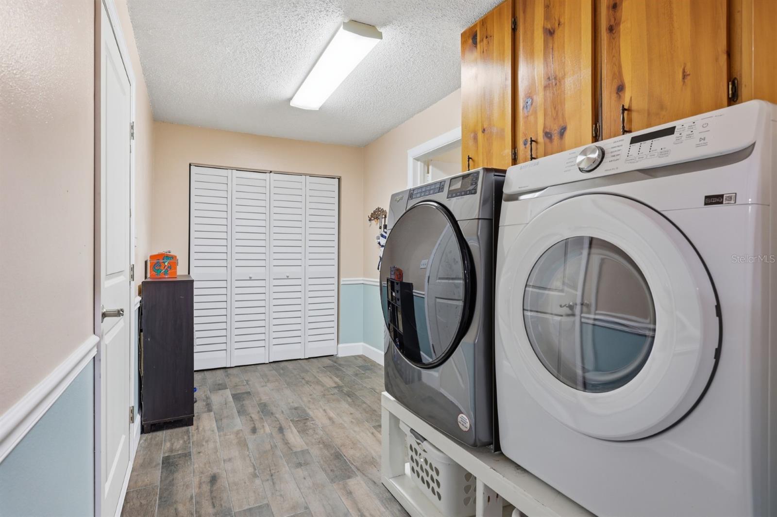 Image 27 of 38 For 2905 100th Street