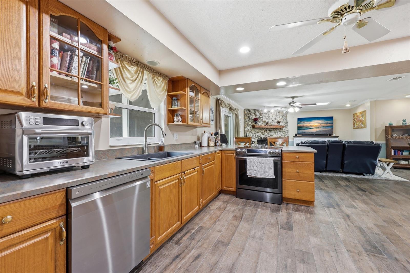 Image 8 of 38 For 2905 100th Street