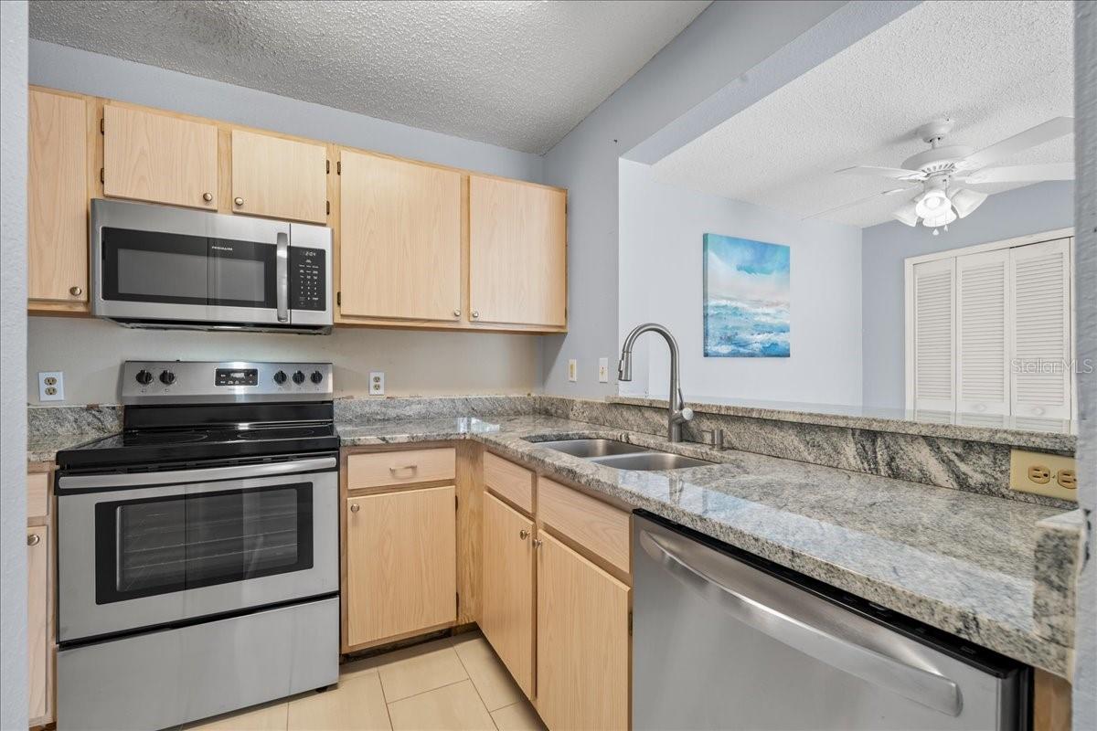 Image 17 of 30 For 3705 27th Street 611