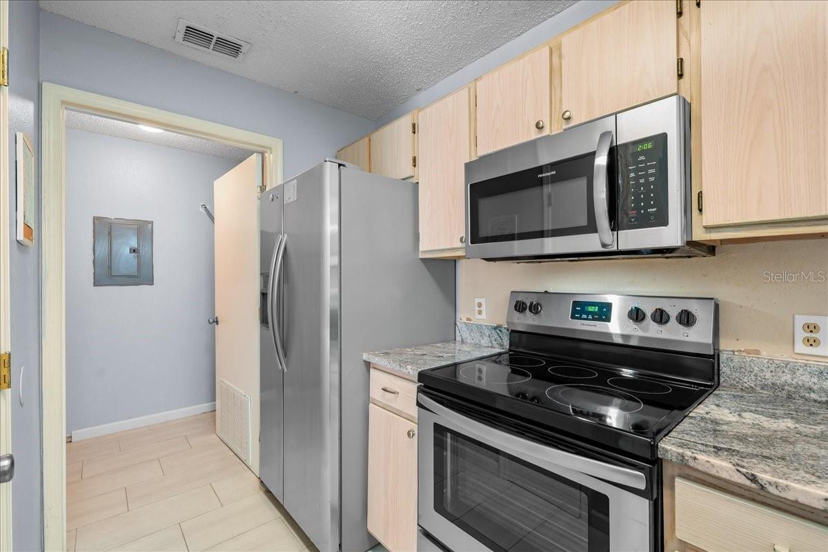 Image 18 of 30 For 3705 27th Street 611