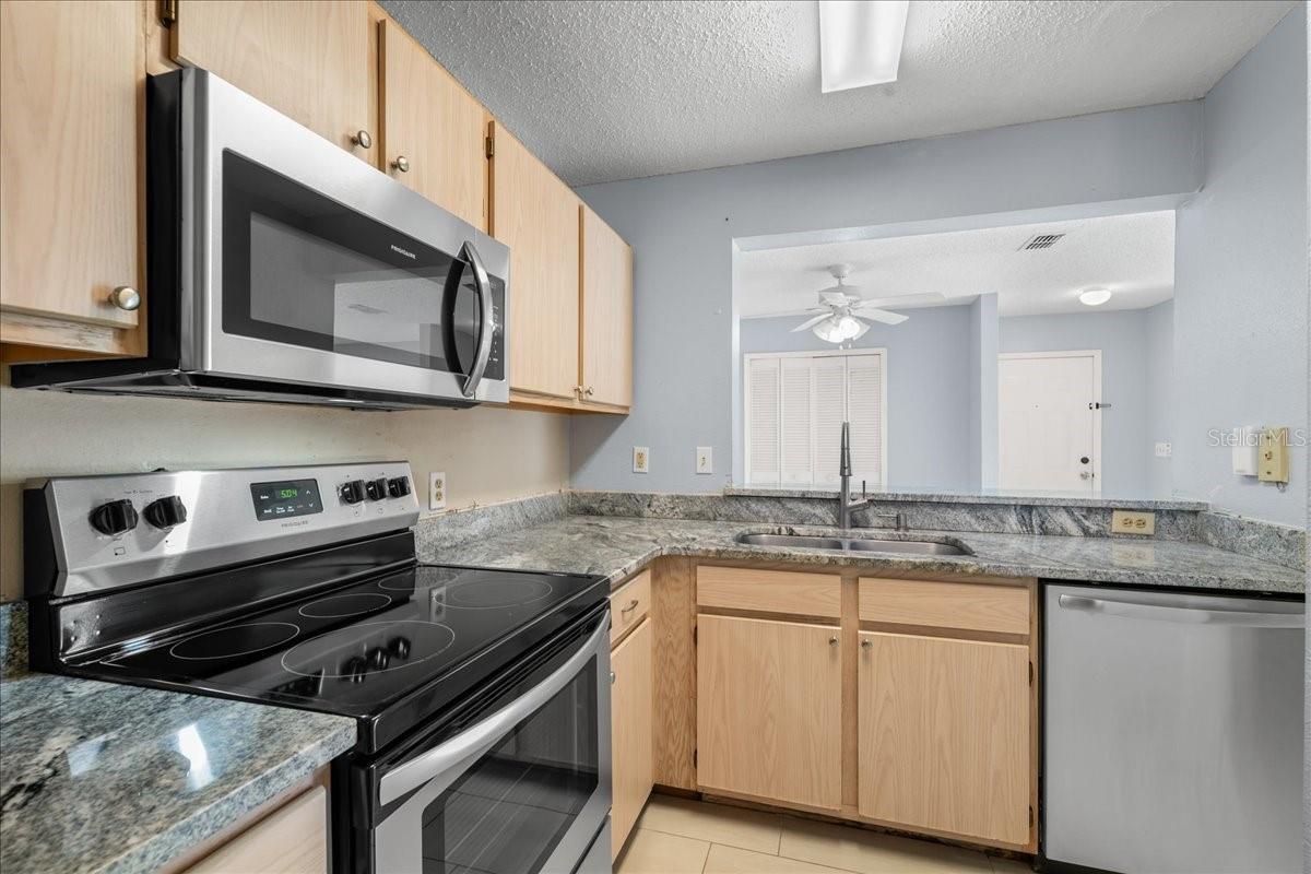 Image 19 of 30 For 3705 27th Street 611