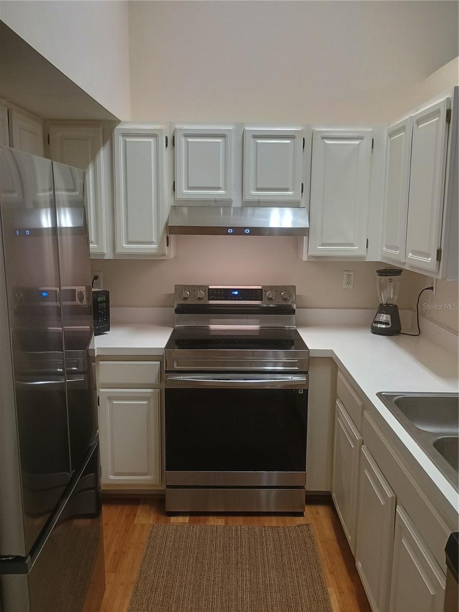 Image 12 of 27 For 10000 52nd Avenue N-77