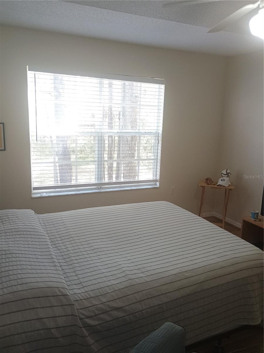 Image 15 of 27 For 10000 52nd Avenue N-77