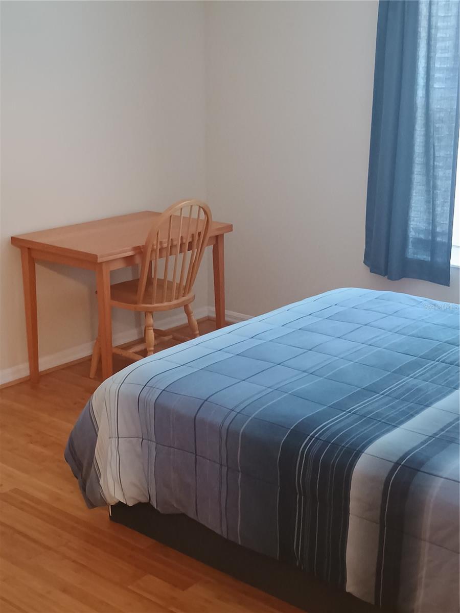 Image 20 of 27 For 10000 52nd Avenue N-77