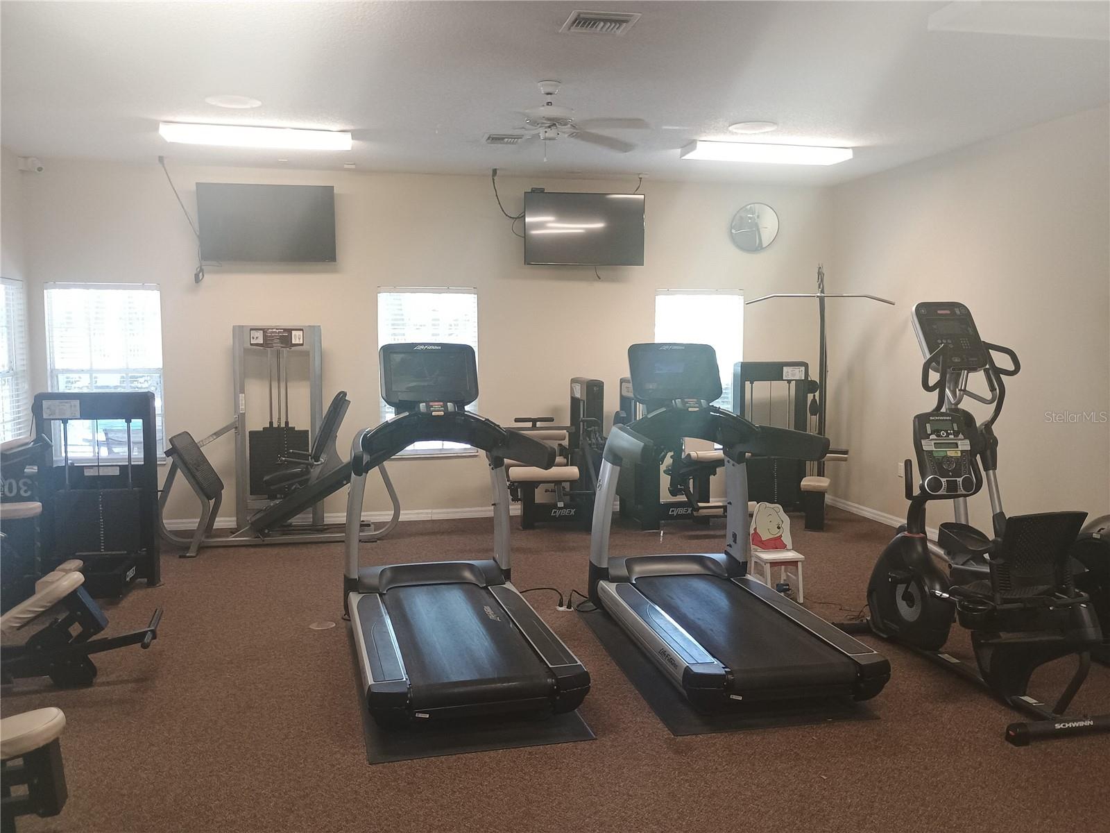 Image 25 of 27 For 10000 52nd Avenue N-77