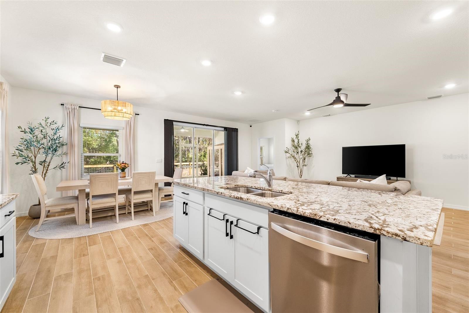 Image 12 of 45 For 13632 14th Place