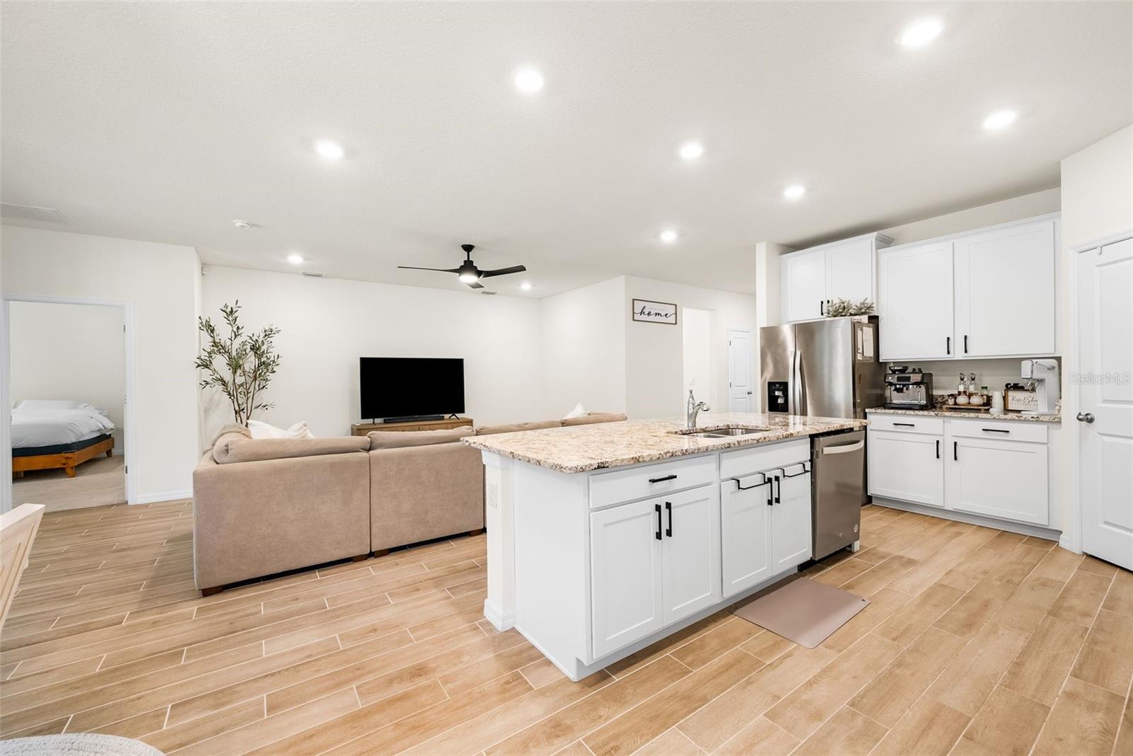 Image 13 of 45 For 13632 14th Place