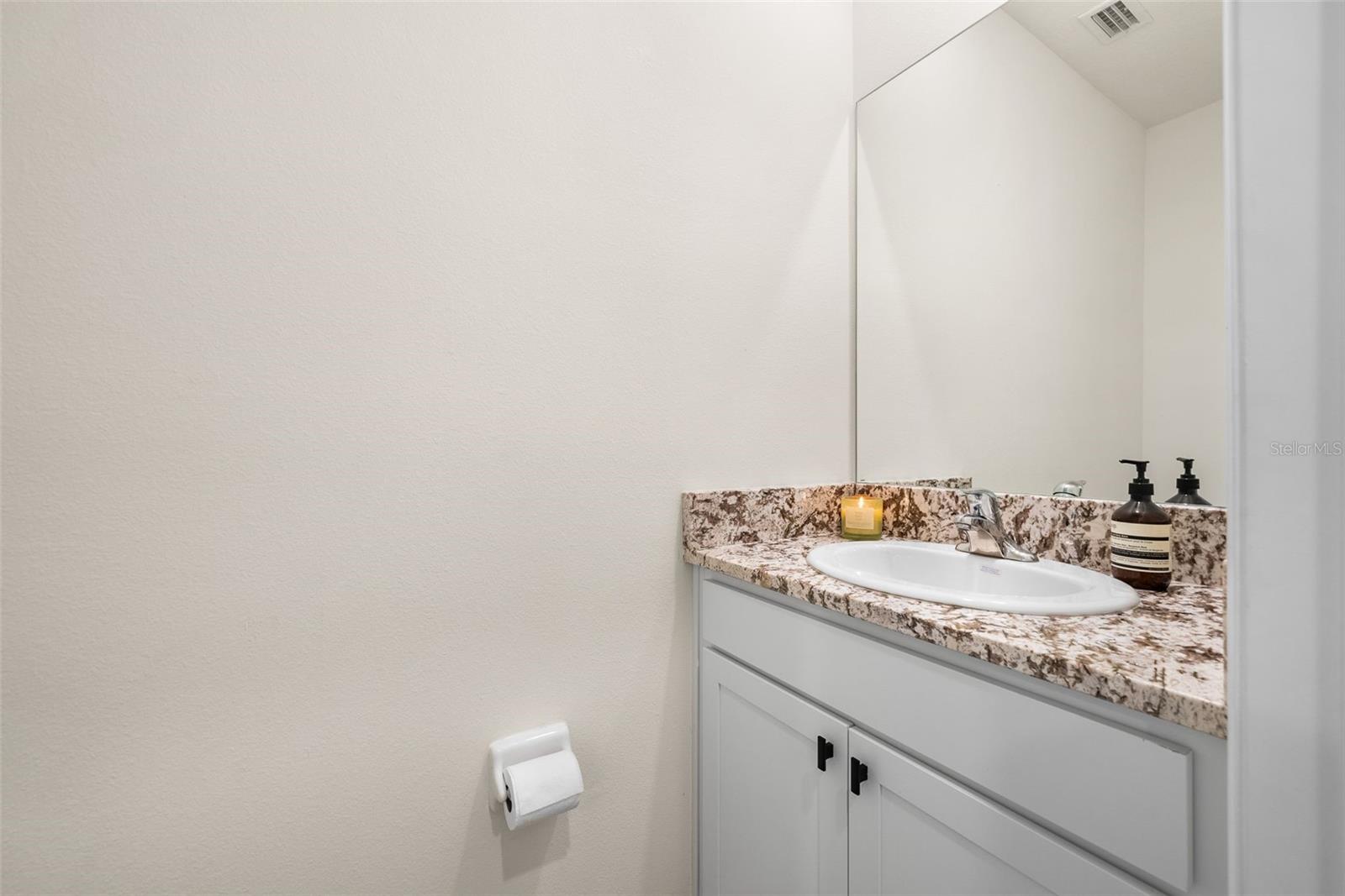 Image 26 of 45 For 13632 14th Place