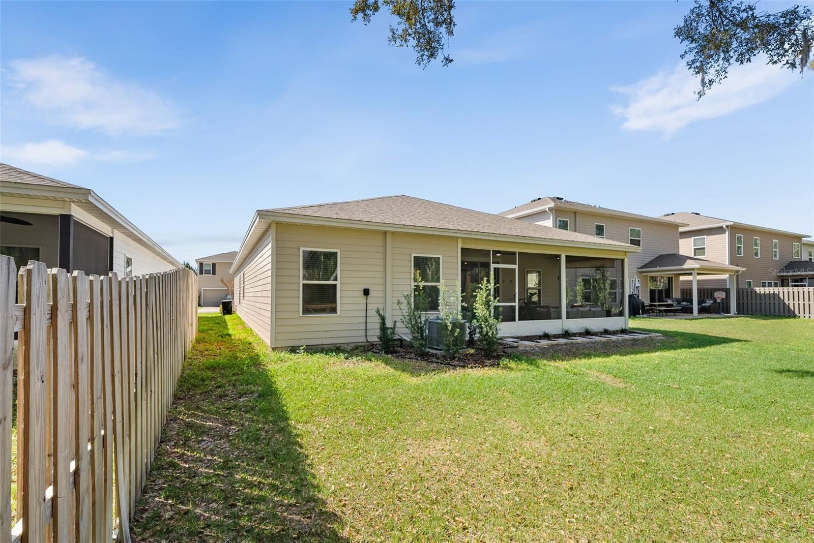 Image 33 of 45 For 13632 14th Place