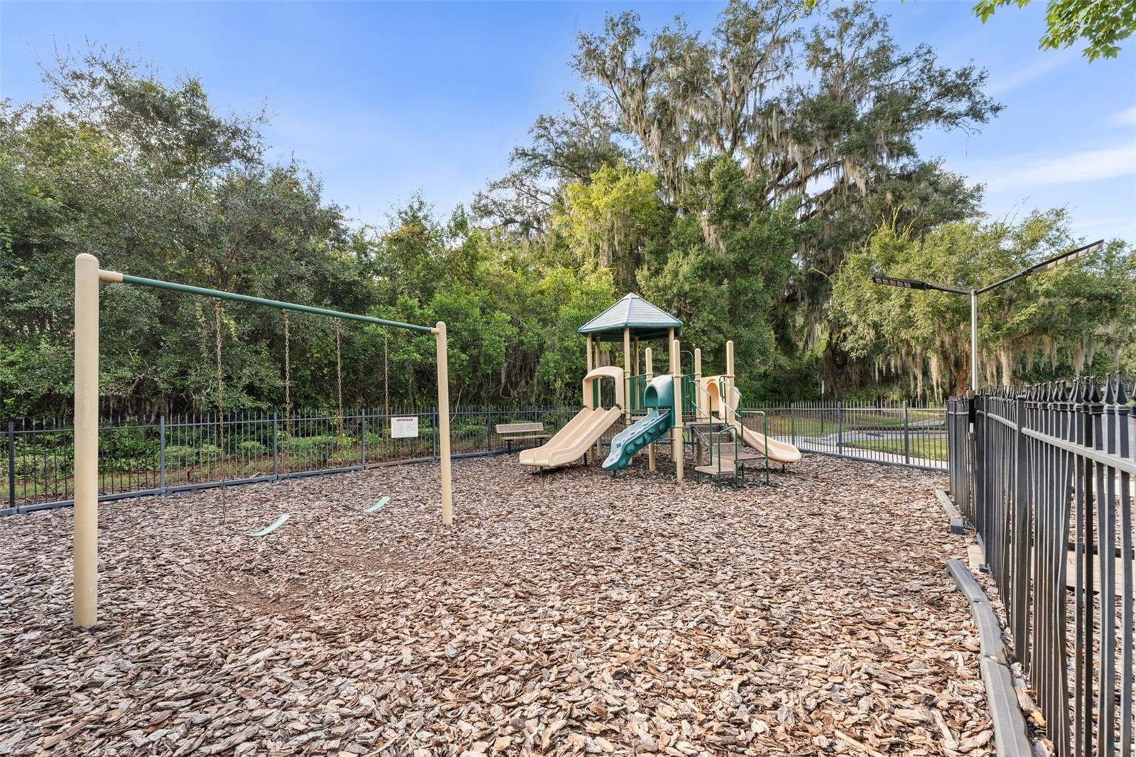 Image 39 of 45 For 13632 14th Place