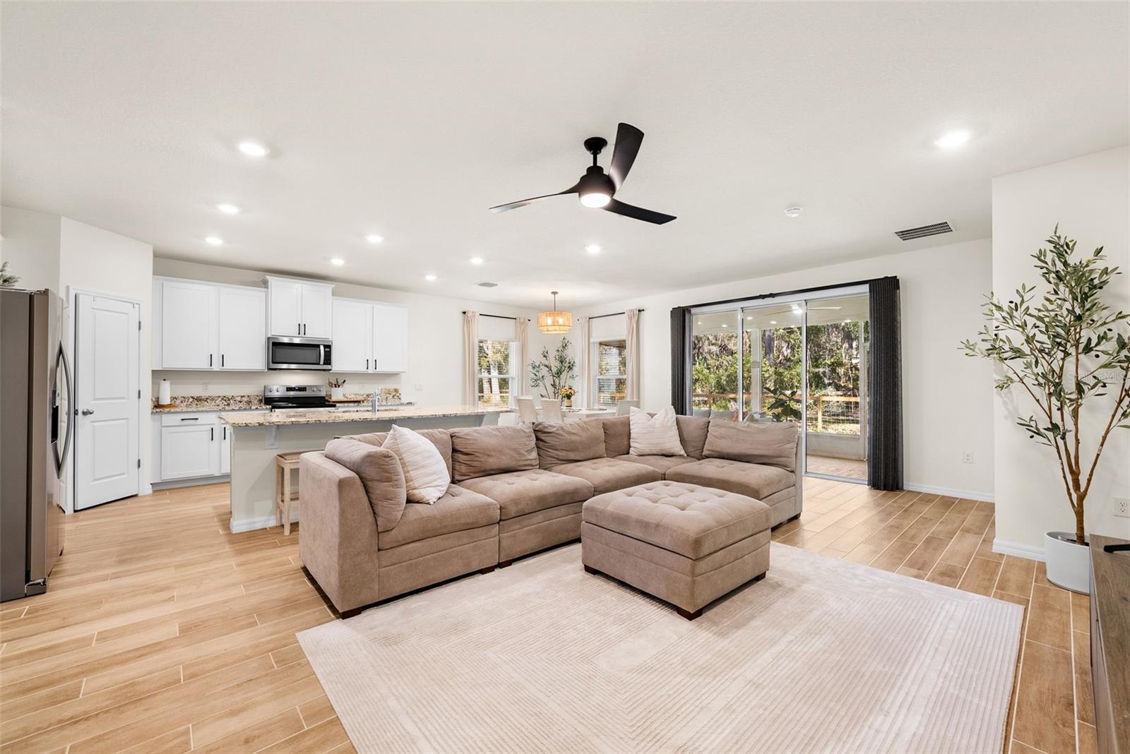 Image 7 of 45 For 13632 14th Place