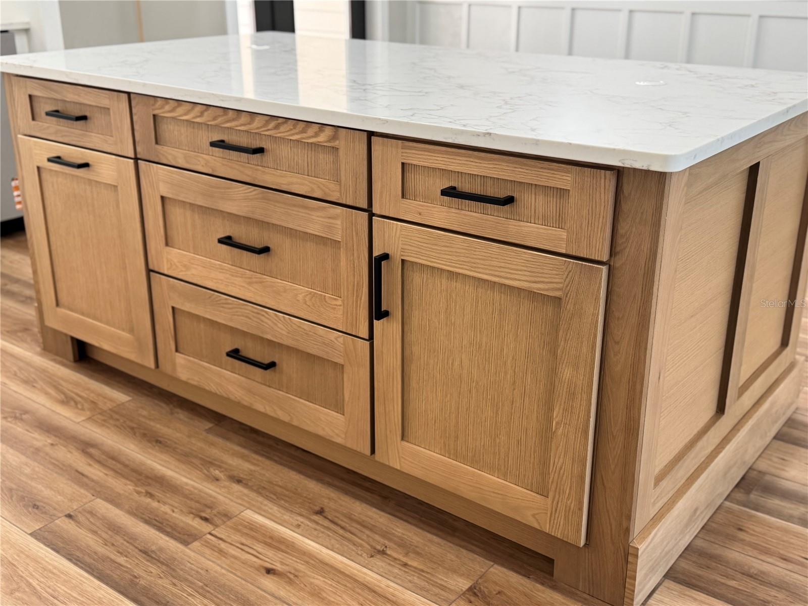 Image 16 of 58 For 5151 73 Street