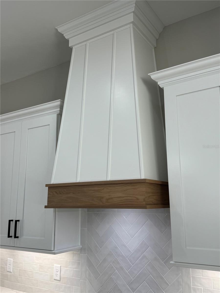 Image 18 of 58 For 5151 73 Street