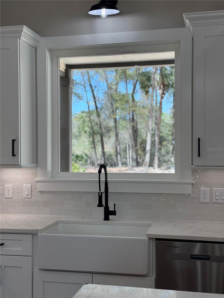 Image 25 of 58 For 5151 73 Street