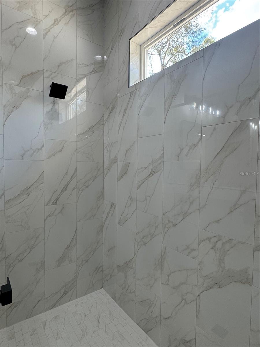 Image 44 of 58 For 5151 73 Street